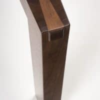 V detail